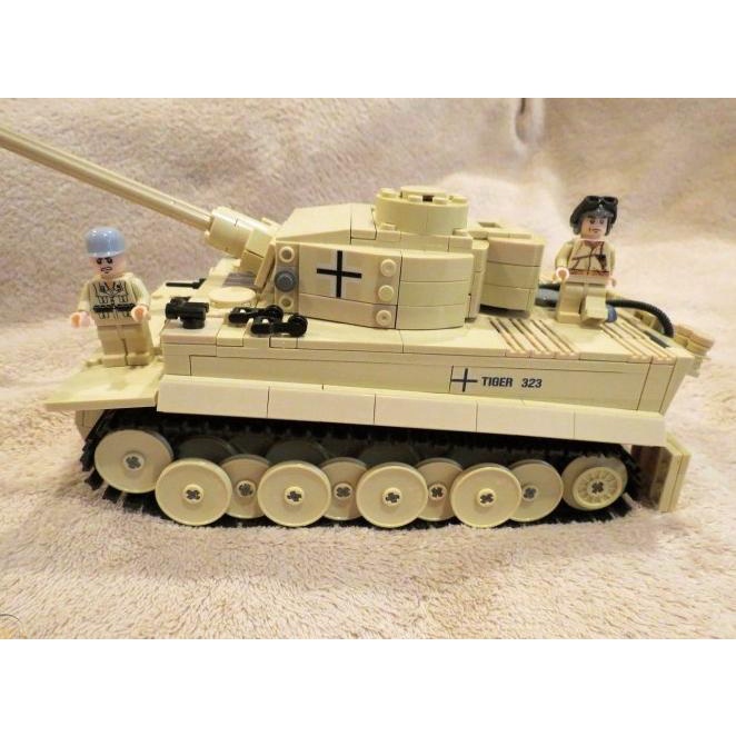 Hot Sale Kazi King Tiger Tank Brick Model Lego Compatible 995 Pieces Edukatif Termurah