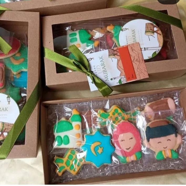 

12.12 Brand Ready Hampers Lebaran Hari Raya Idul fitri cookies souvenir parcel 