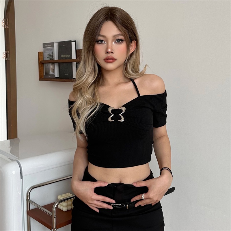 ☢✳♨cropped top chic high street keren tampan dan seksi satu bahu kupu-kupu gesper dekorasi temperamen all-match T-shirt untuk wanita #COD