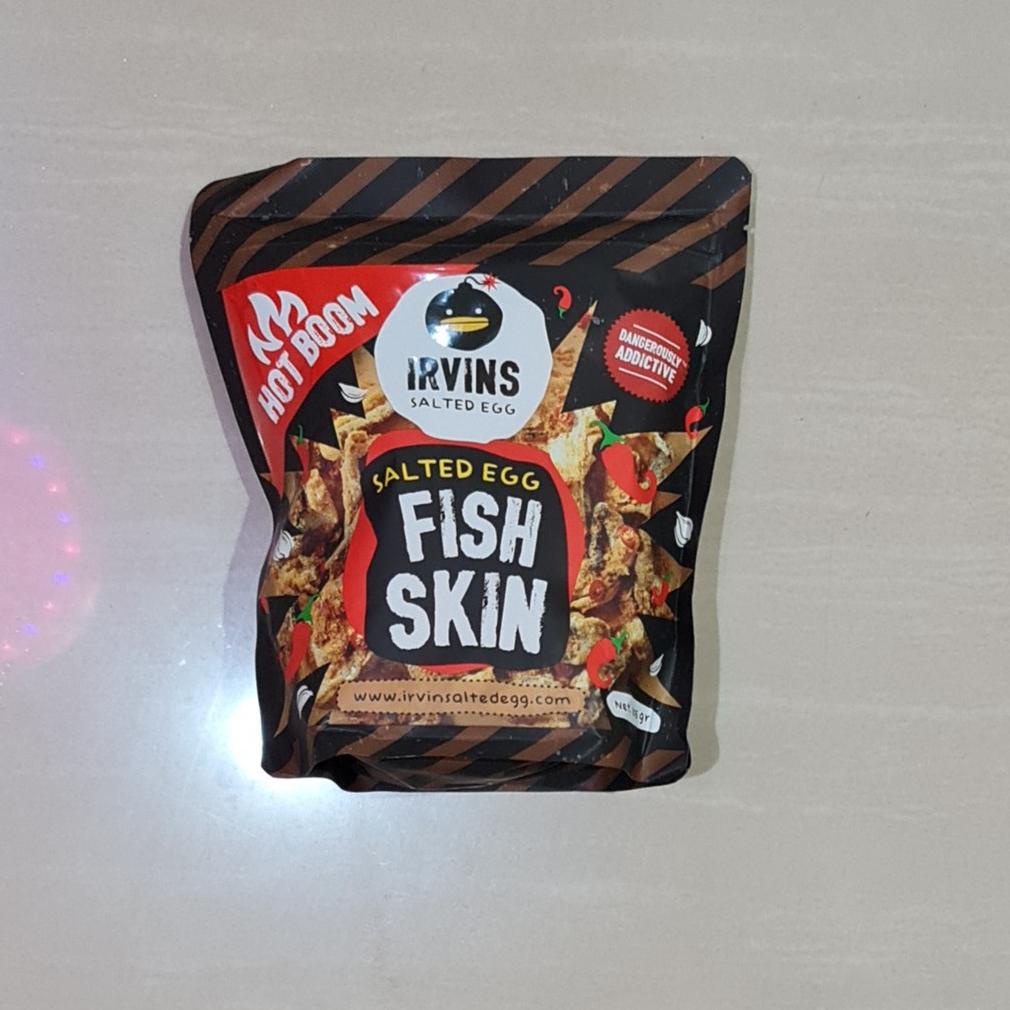 

Snack Irvins Fish Skin Salted Egg Hot Boom 105 Gram Best Seller