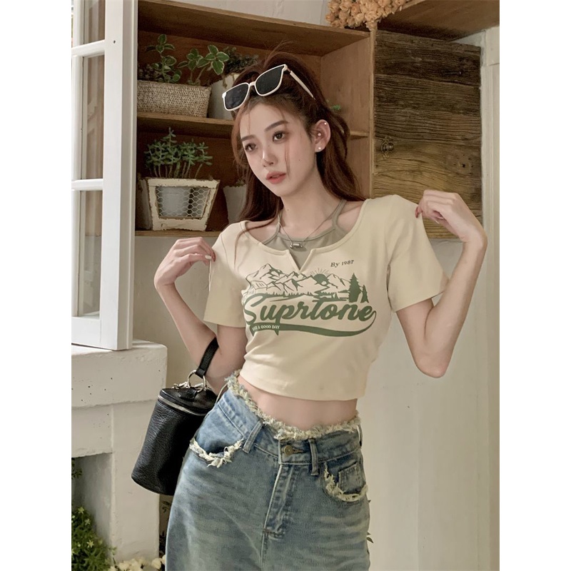 Red American Retro Palsu Dua Potong Halter Leher Bahu Depan Lengan Pendek T-shirt Wanita Musim Panas Gadis Slim Slim Pusar pendek Top