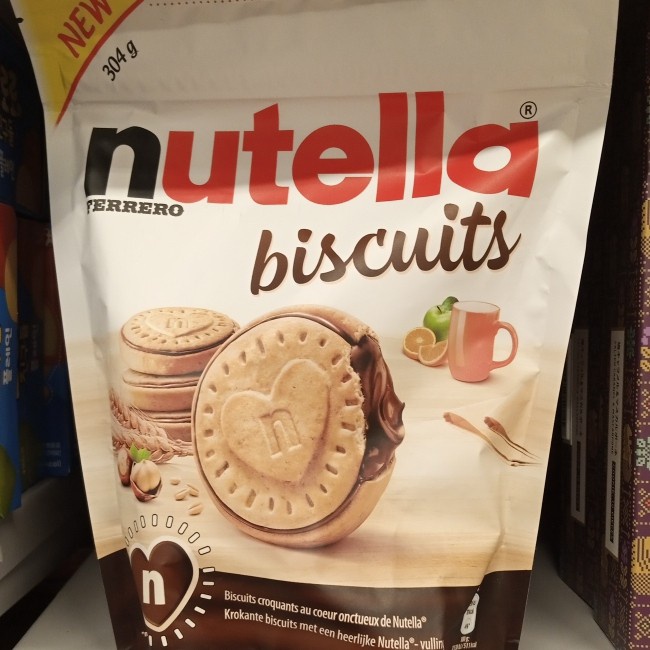 

Nuttela biscuit pouch 205gr