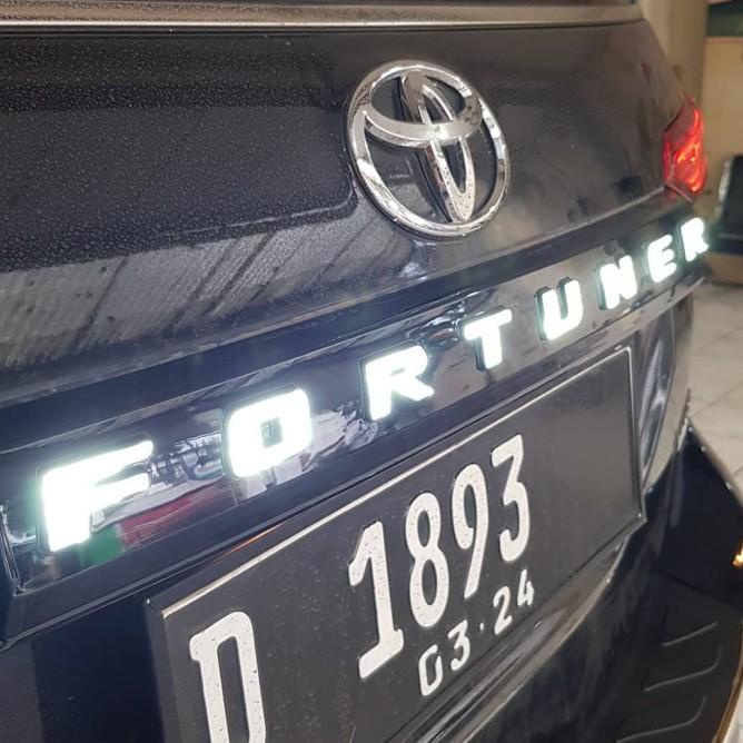 Lampu Trunklid Belakang All New Fortuner Vrz