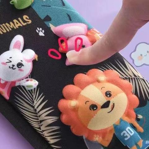 

Miliki Kotak pensil pola kartun 3D/tempat pensil aesthetic !!