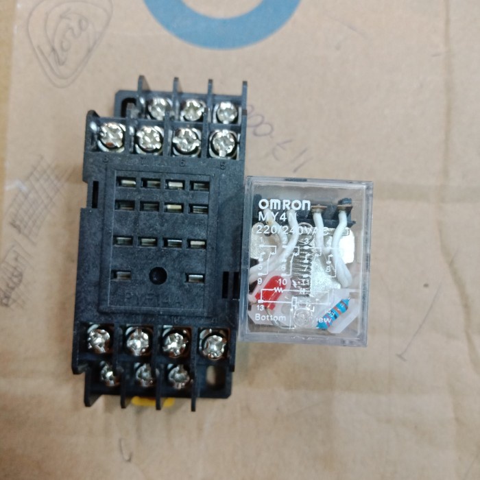 relay MY4N 220VAC omron + socket