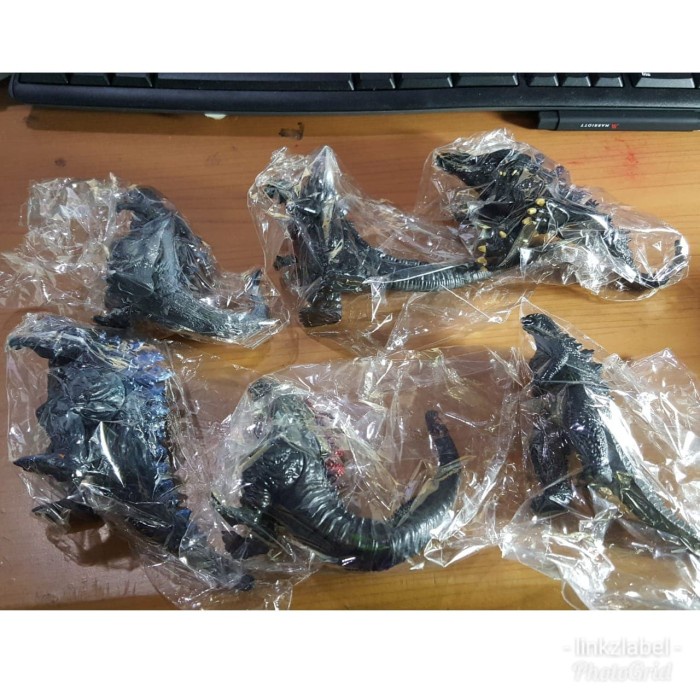 

mainan DINOSAUR DINOSAURUS JURASIC WORLD isi 6 pcs qab03