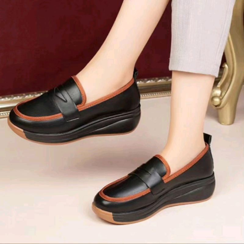 sepatu wanita import tipe 714