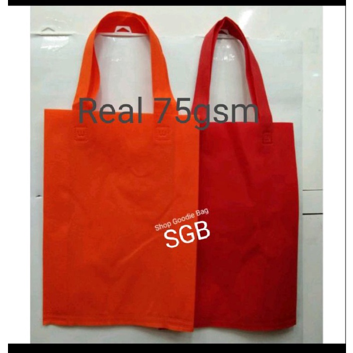 

[PRODUK-Z9RH752] isi 12pcs Tas Spunbond Handle uk 25x35 / Goodie Bag / Tas Kain Polos 43