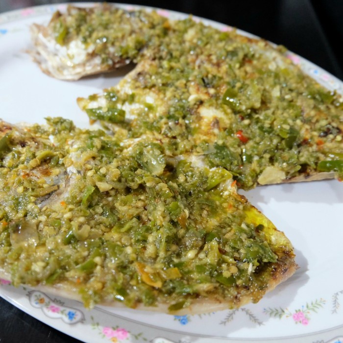 

IKAN BAKAR KHAS MANADO