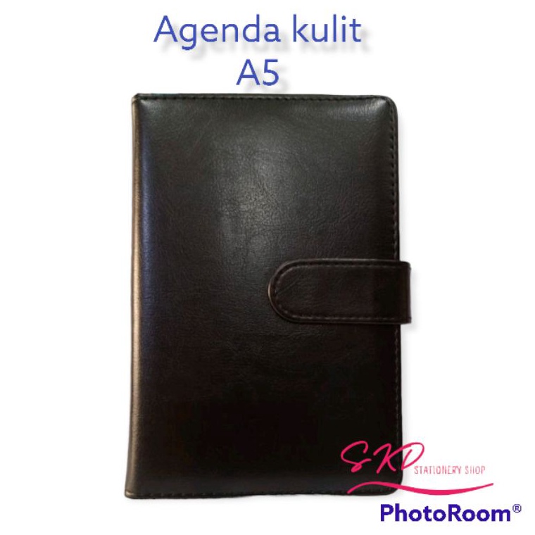 

BARANG TERUPDATE C96 Agenda kulit//note book kulit kancing magnet ukuran A5 ( index) ◀