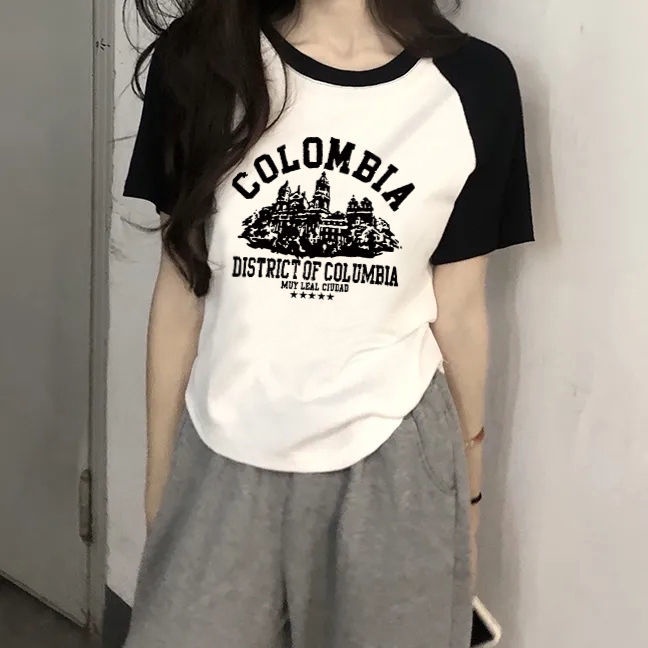 Red American Retro Gaya Hong Kong Lengan Pendek Leher Bulat T-shirt Wanita Musim Panas Baru Budidaya Diri Rasa Desain Niche pendek Hot Girl Top