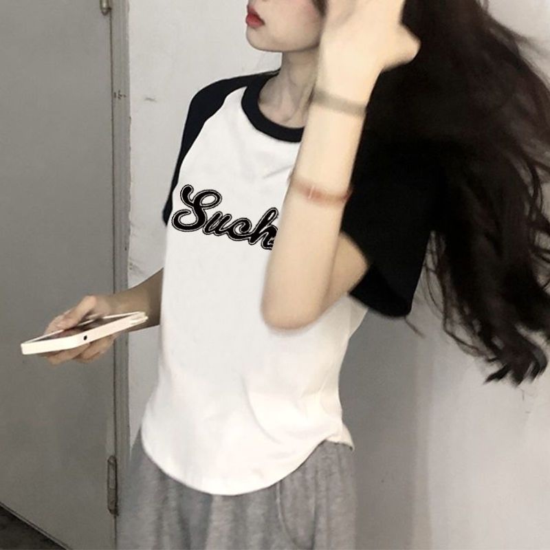 Red American Retro Gaya Hong Kong Lengan Pendek Leher Bulat T-shirt Wanita Musim Panas Baru Budidaya Diri Rasa Desain Niche pendek Hot Girl Top