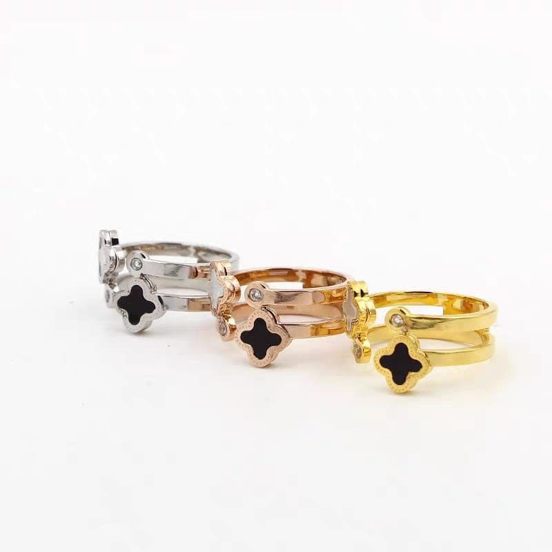 cincin titanium fashion bunga clover hitam putih mata 2