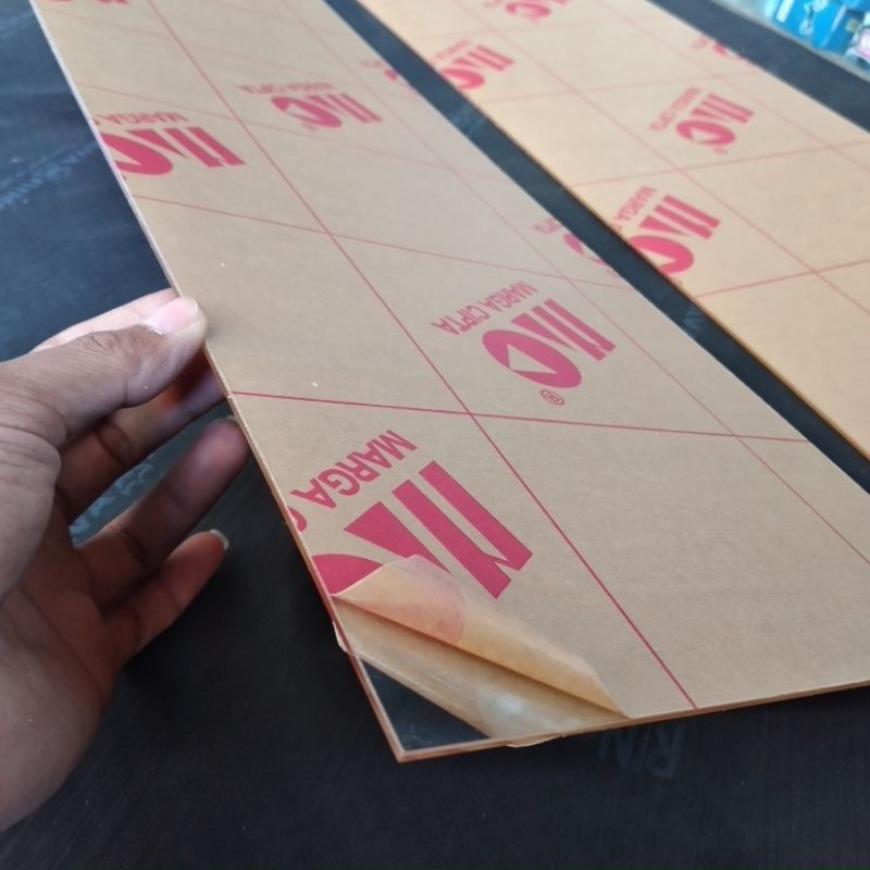 MIKA AKRILIK BENING LEMBARAN UKURAN PANJANG 60CM LEBAR 20CM TEBAL 2ML