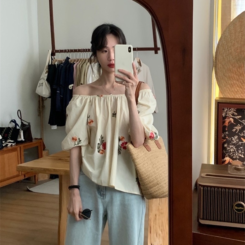 Red Gugu 04.10 Toko Bunga Baju Bordir Satu Bahu Manis Gaya Korea
