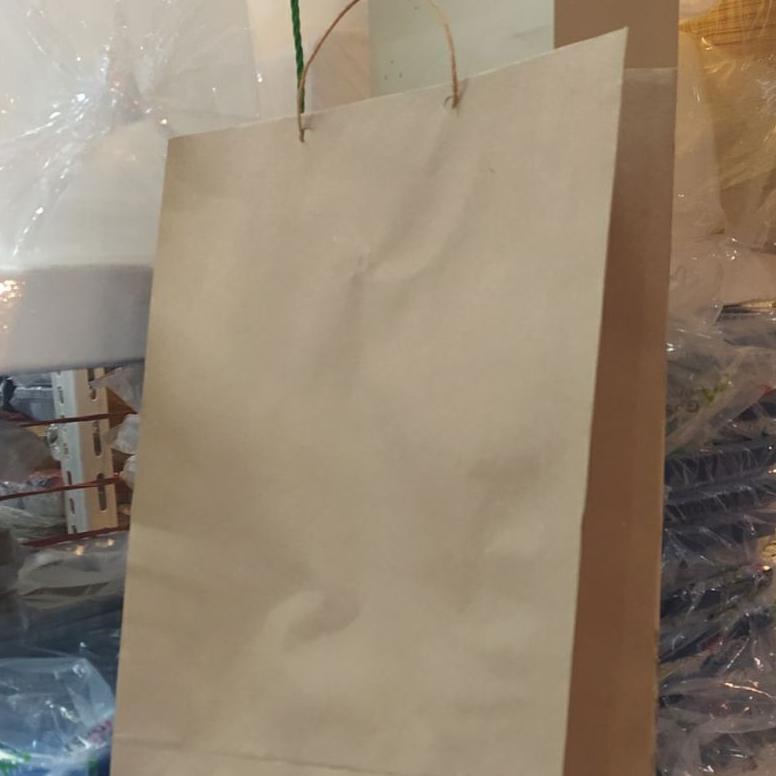 

Sale 7.7 paper bag polio coklat tali kertas isi 12 pcs terlaris dan termurah