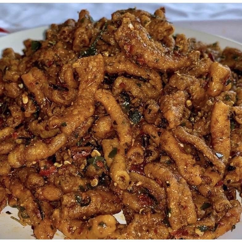 

Terbaru KRIPIK USUS CRISPY PEDAS DAUN JERUK - 100 GR