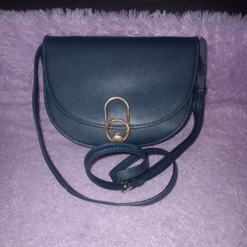 Sling bag branded VANESA HOGAN auth from Australia kulit asli size 19 cm