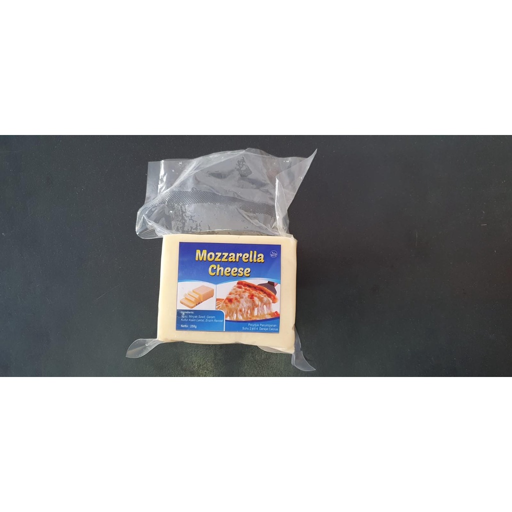 

PROMO MOZARELLA CHEESE 250 GRAM MOZARELA MOZZARELA KEJU LELEH MOZA