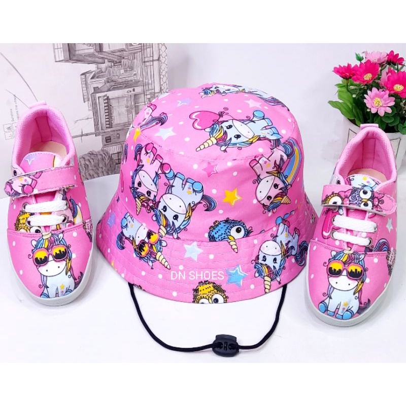 Paket Sepatu Tali Anak Perempuan Topi Bucket Anak Paket Sneakers Anak Sepatu Sport Anak Bucket Hat Tali Anak Perempuan Lucu Karakter Unicorn Pink