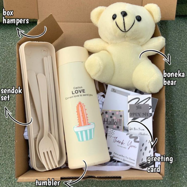 

DISKON!!!!!!!✅ TERMURAH !!! Kado hampers botol tumbler hijab bella square, botol minum, sendok set kado wisuda, kado ulang tahun, kado graduation, kado pernikahan, souvenir, gift, hadiah
