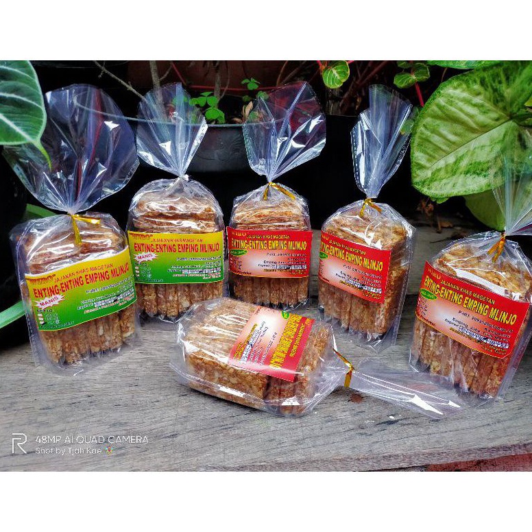 

Kirim Langsung.. enting enting mlinjo / enting enting / makanan khas magetan E97