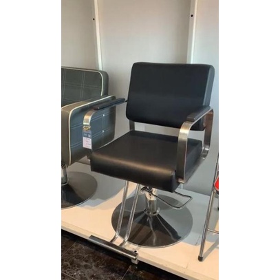 Avery Furnitures - Kursi Barber / Barber Chair Bc001