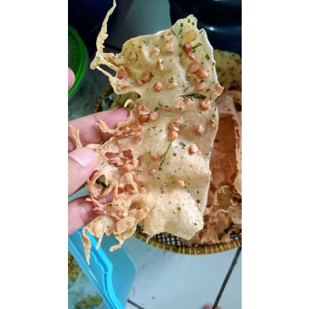 

peyek kacang ukuran besar 1bungkus isi 25 biji