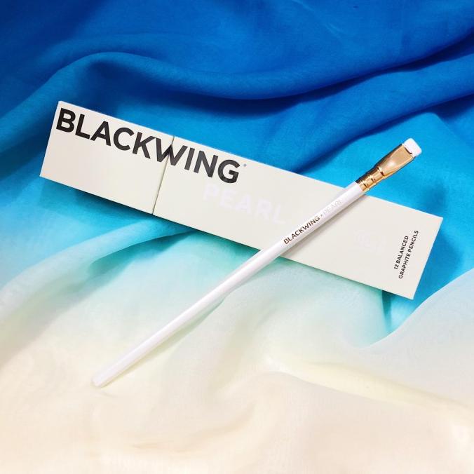 

Terlaris Blackwing Pencil / Pensil in Pearl SALE