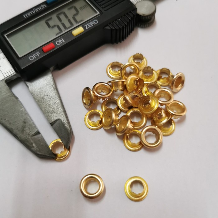 

Terlaris Mata Ayam 350 / Mata Eyelet 5Mm Gold / 5000Pcs
