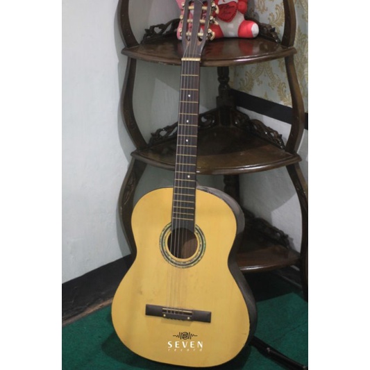 gitar akustik second