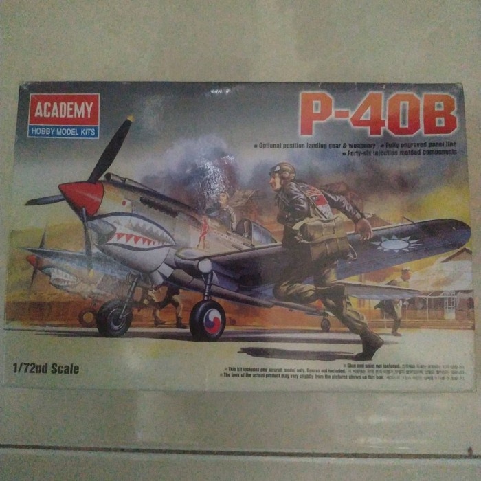 MUST HAVE PESAWAT P-40 B MODELKIT ACADEMY TERLARIS