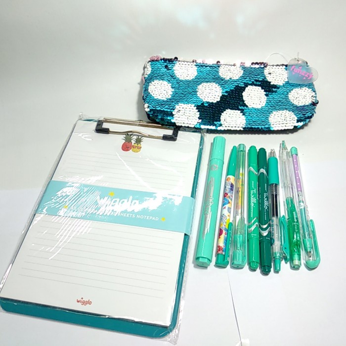 

Terlaris Paket Clipboard With Blink Case - Notepad A5 Pineapple Tosca + Pencase