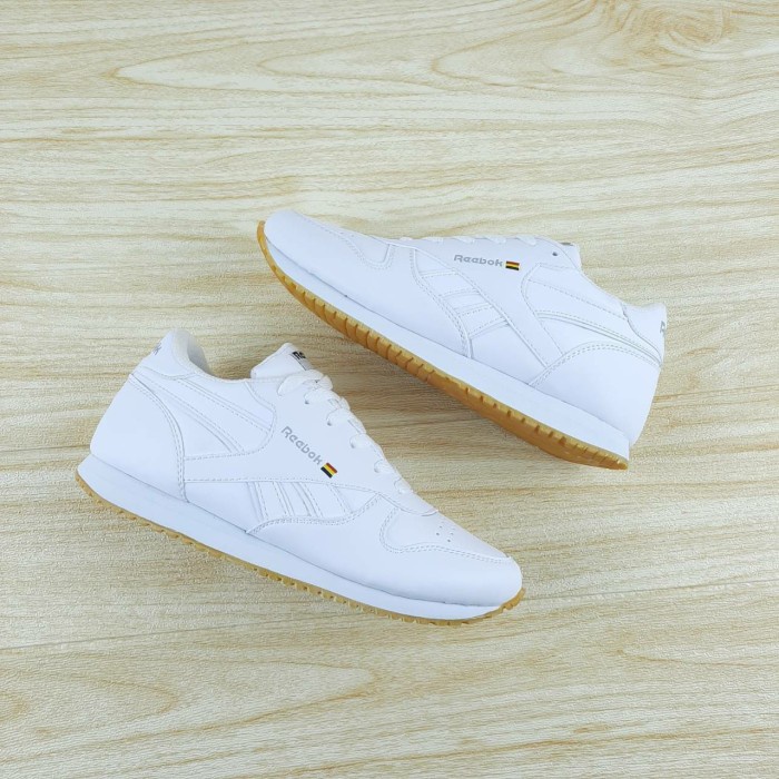 Sepatu Sneakers Reebok Wanita Original