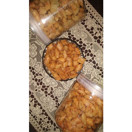 

Lunyah (Lumpia Renyah) 250gr / kemasan toples 600ml