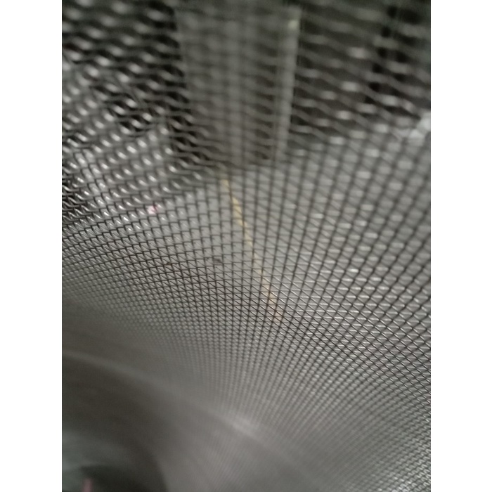 Latins 1 Meter Ram Nyamuk Stainles Tebal 1 Mm Lubang 1 Mm / Kawat Stainless