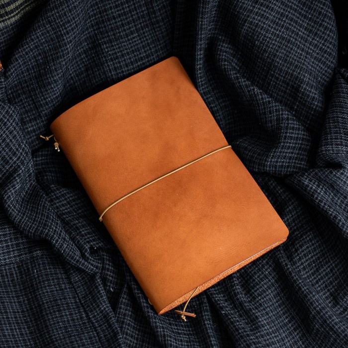 

Notebook Cover A5 / Sampul Buku Kulit Tan / Notebook / Buku Catatan