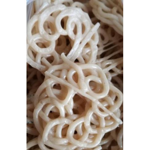 

Kerupuk Mawar Putih Dacil 5kg / Krupuk Matahari Putih Dacil 1 bal