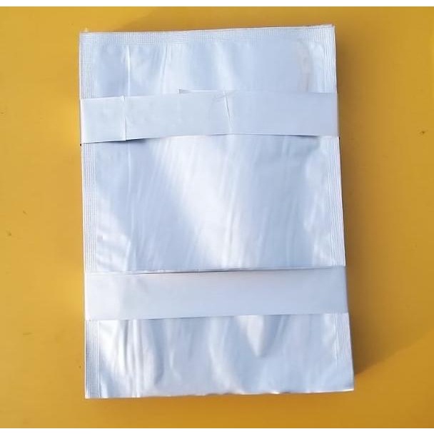 

BAG U 23X32cm SILVER sealer 50pc kemasan aluminium foil 1kg tebal 115