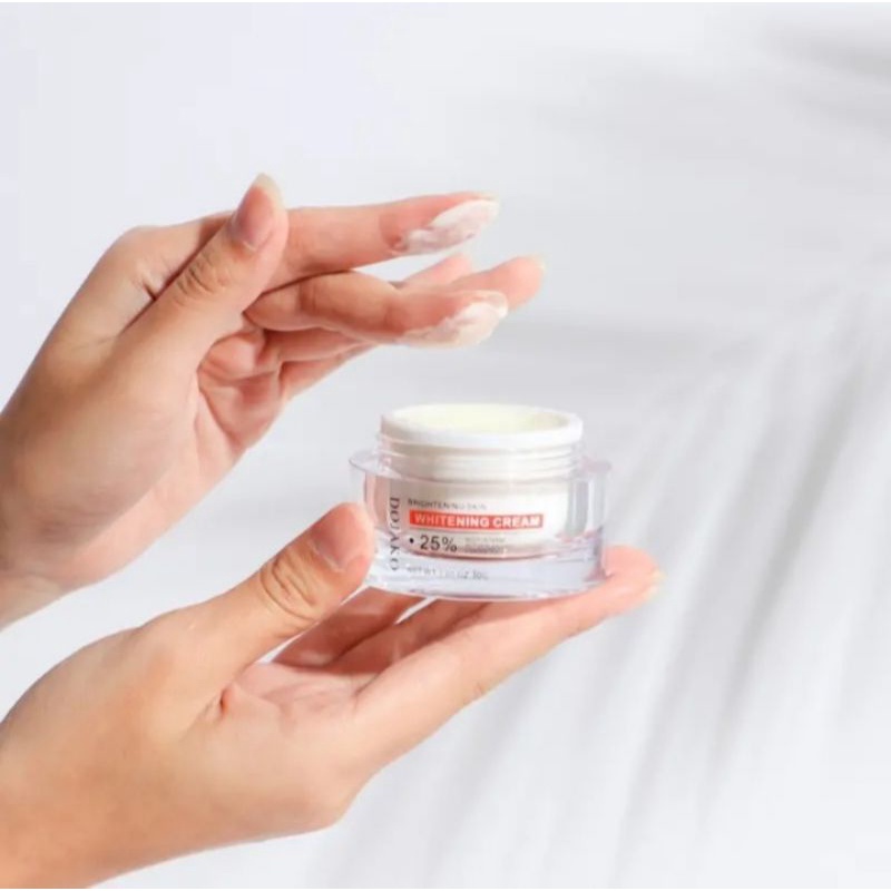GLOWING AND WHITENING CREAM SKINCARE DOJAKO