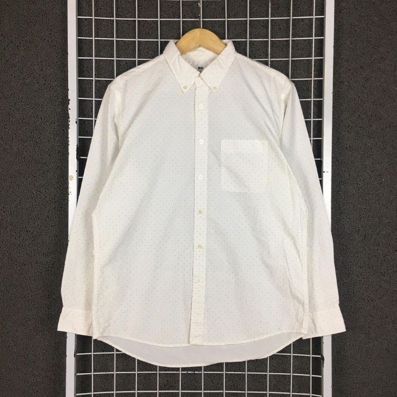 Kemeja Lengan Panjang Putih Polos Original Uniqlo . SDA 02482 Second Bekas Preloved