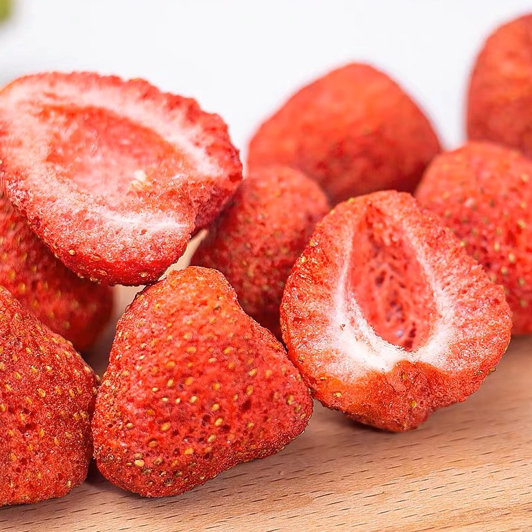 

Laris Snack Freeze Dried Strawberry - Dried Freeze Whole Strawberry - Snack Strawberry Kering Utuh - Snack Sehat Bergizi Snack Diet / Rendah Kalori EEC