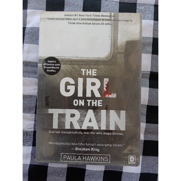 Girl on the Train (preloved)