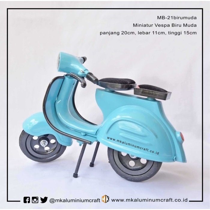 FLASH SALE MINIATUR MOTOR VESPA KLASIK WARNA BIRU MUDA DARI LOGAM TERMURAH