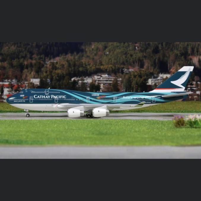 Diecast Pesawat Cathay Pacific B747-400 B-Hoy Phoenix 1:400