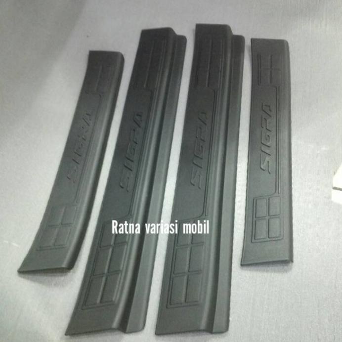 Sillplate Sigra ,Alas Bawah Pintu Mobil Sigra