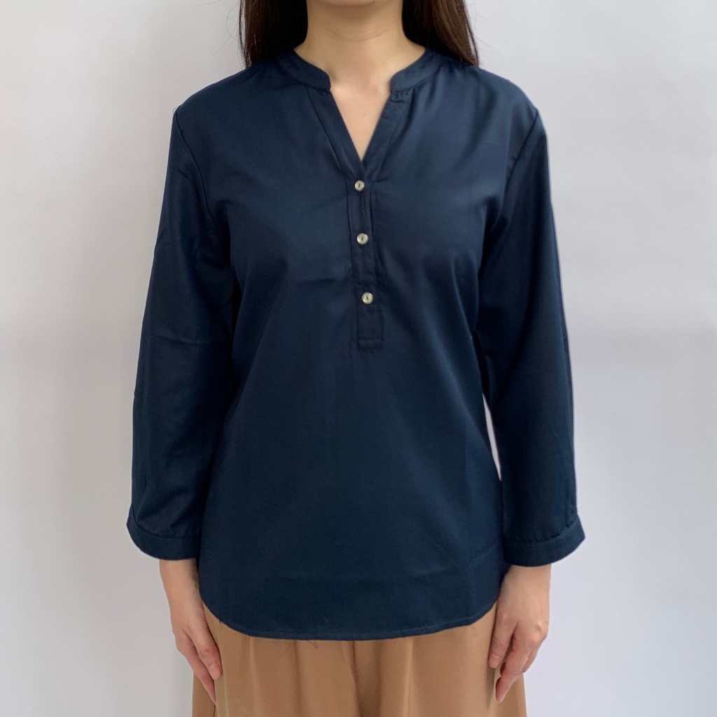 Cravatte / Blouse Wanita / Kemeja Wanita