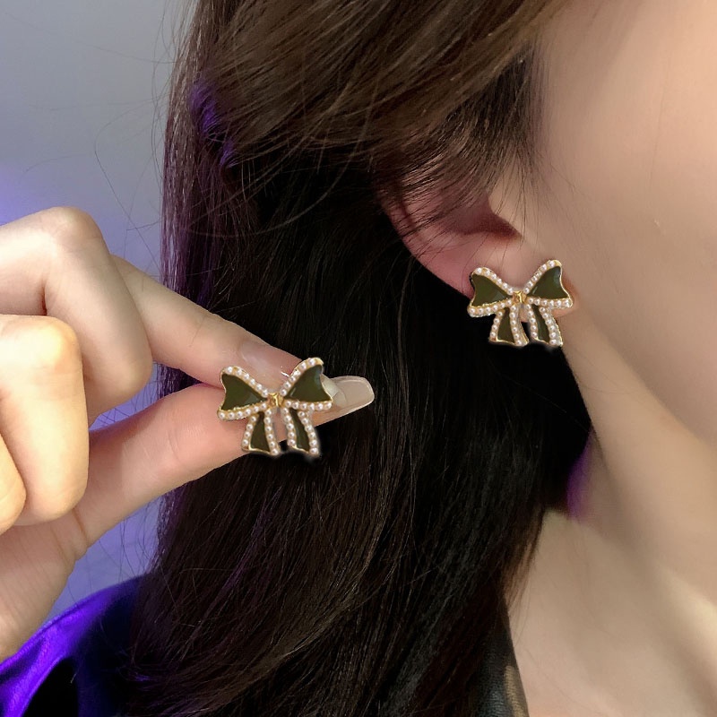 Anting Hijau Anting Temperamen Elegan Anting Pejantan Lucu