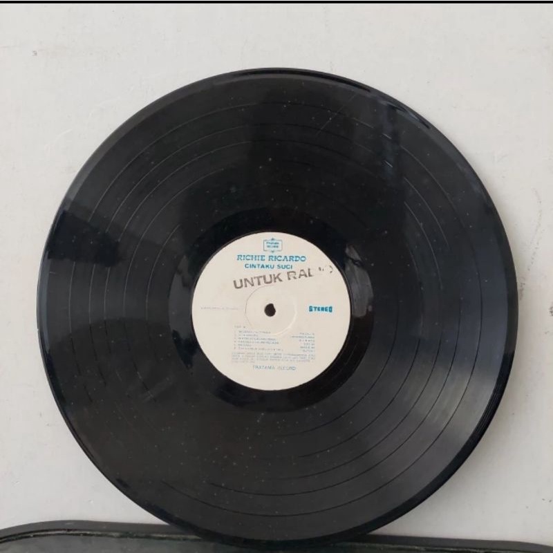 Vinyl Piringan Hitam 12 inch Cintaku Suci-Richie Ricardo