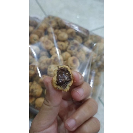 

soes mini coklat full
